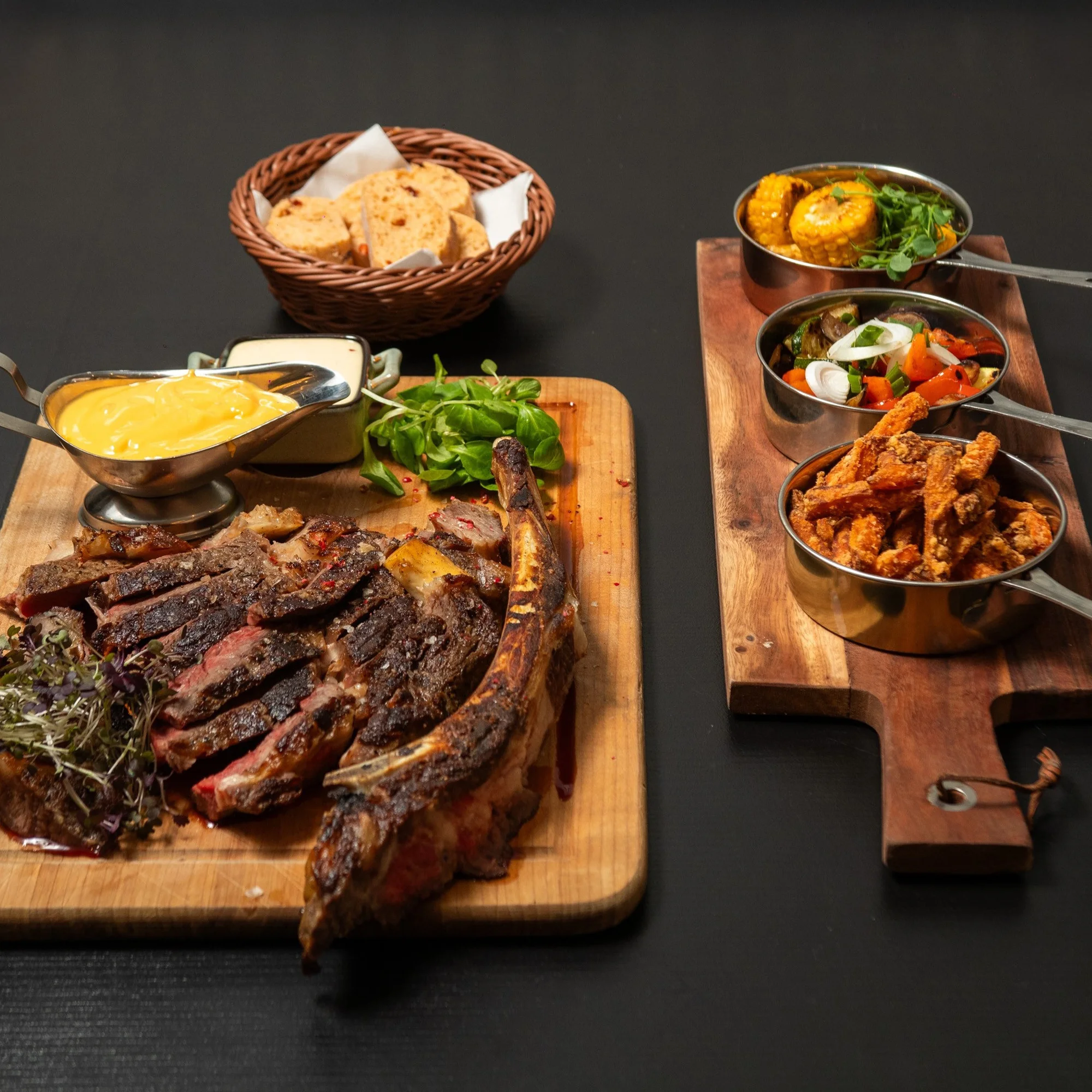 Hovězí Tomahawk a mnoho druhů příloh pro 4 osoby - Obrázek 2