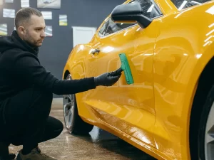 Čištění osobních a velkých aut: exteriér i interiér