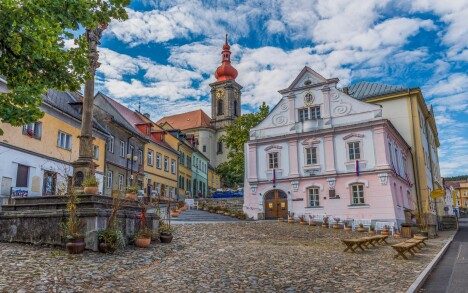 Bečov nad Teplou 150 m od zámku v Penzionu Hradní Bašta se snídaní a romantickou večeří + láhev šumivého vína - Obrázek 4