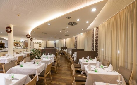 Rakousko v luxusním Resortu Allegria **** s neomezeným vstupem do termálních lázní s 18 bazény + plná penze - Obrázek 2