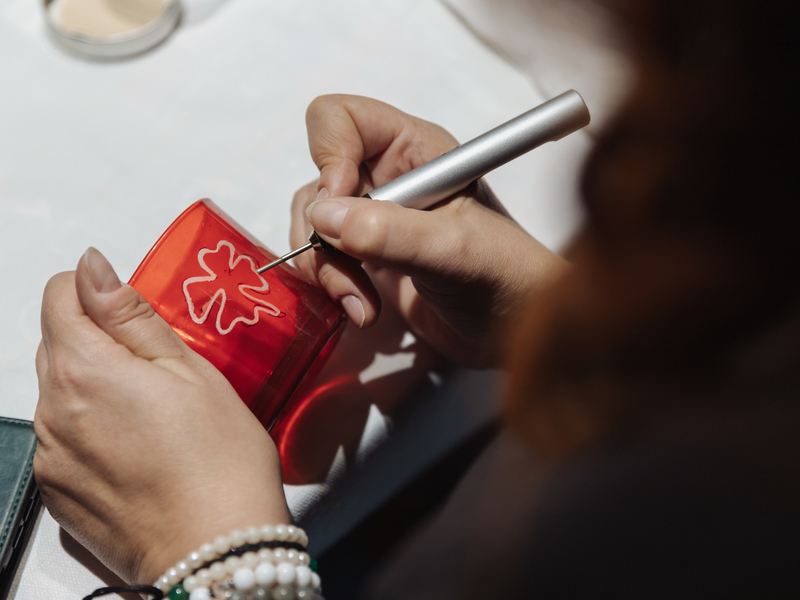 Kreativní kurz: Výroba přírodních svíček + gravírování skla - Obrázek 3