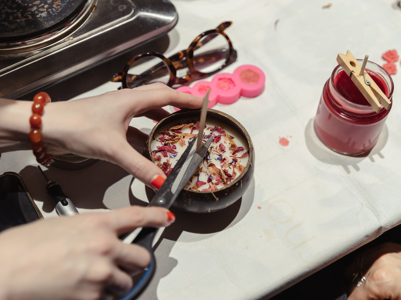 Kreativní kurz: Výroba přírodních svíček + gravírování skla