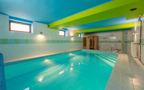 Hrubý Jeseník v Hotelu Stará Pošta *** se snídaní, bazény, saunou a sportovním vyžitím + dětské hřiště - Obrázek 5