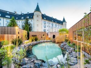 Senohraby u Prahy: Relax v luxusním Hotelu Sen **** se vstupem do wellness se 7 druhy saun, polopenzí a sektem