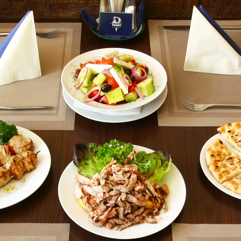 Řecké menu pro 2: souvlaki, gyros, tzatziki i víno - Obrázek 2