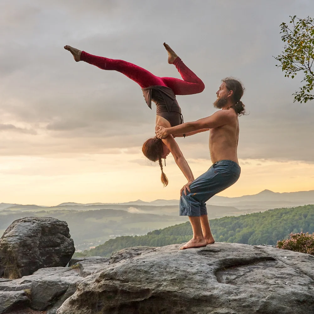 Poznejte své tělo: online kurz Úvod do akrojógy - Obrázek 2