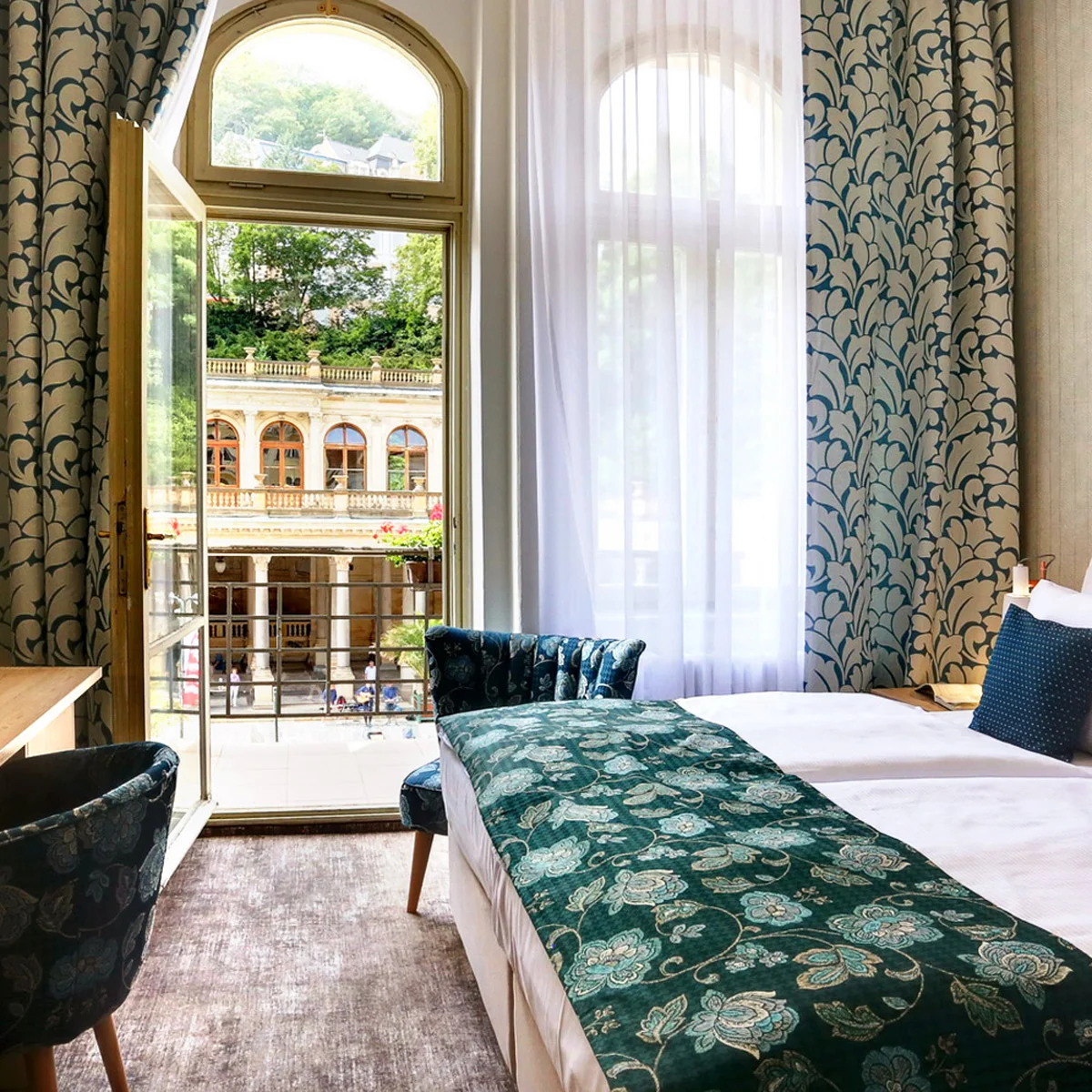 Relax ve Varech u kolonády: jídlo, wellness i procedury - Obrázek 2