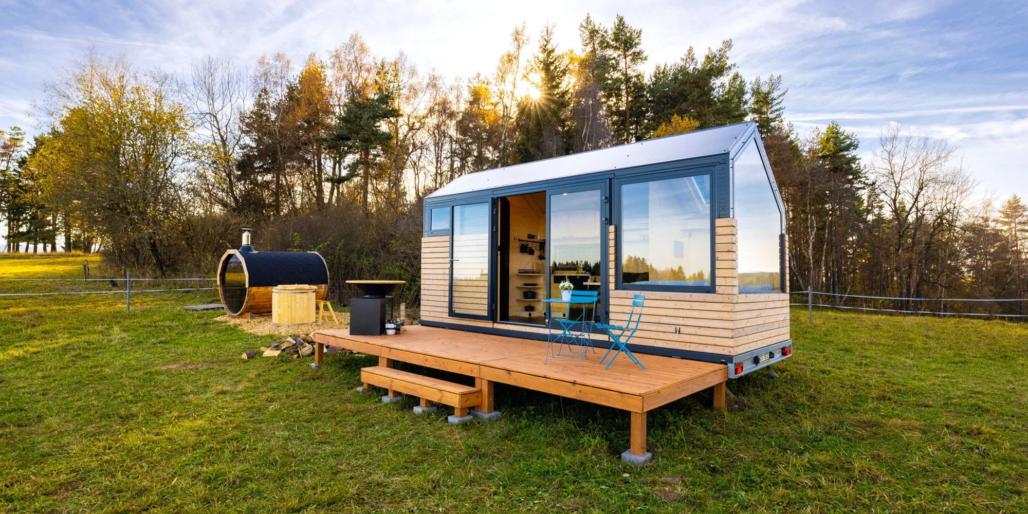 Glamping u Lipna: tiny house se saunou a grilem
