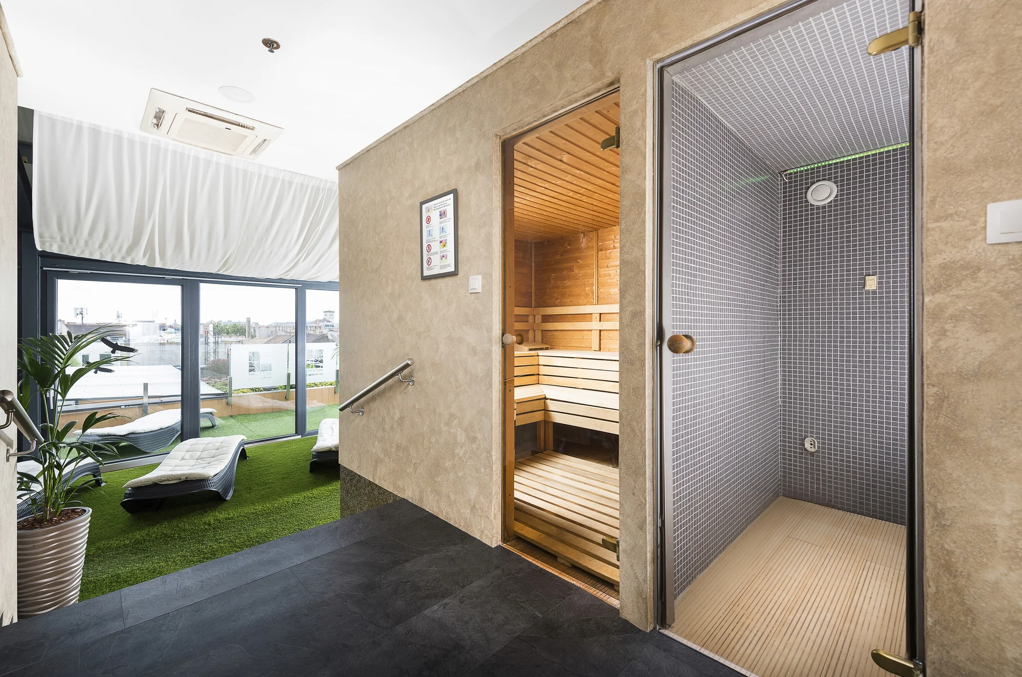 4* hotel v Budapešti: snídaně s šumivým vínem i wellness - Obrázek 6