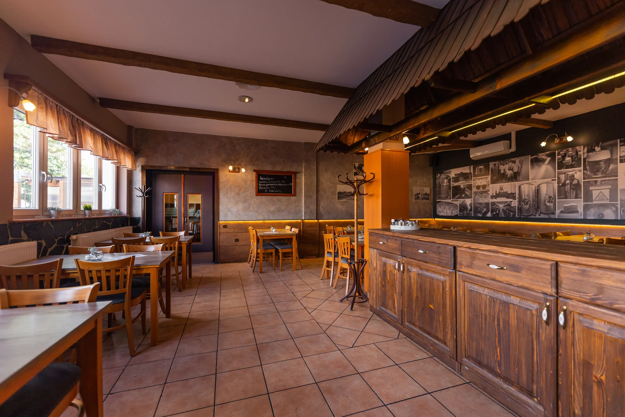 Pečená žebra i s domácími hranolky pro 1 či 2 os. - Obrázek 9