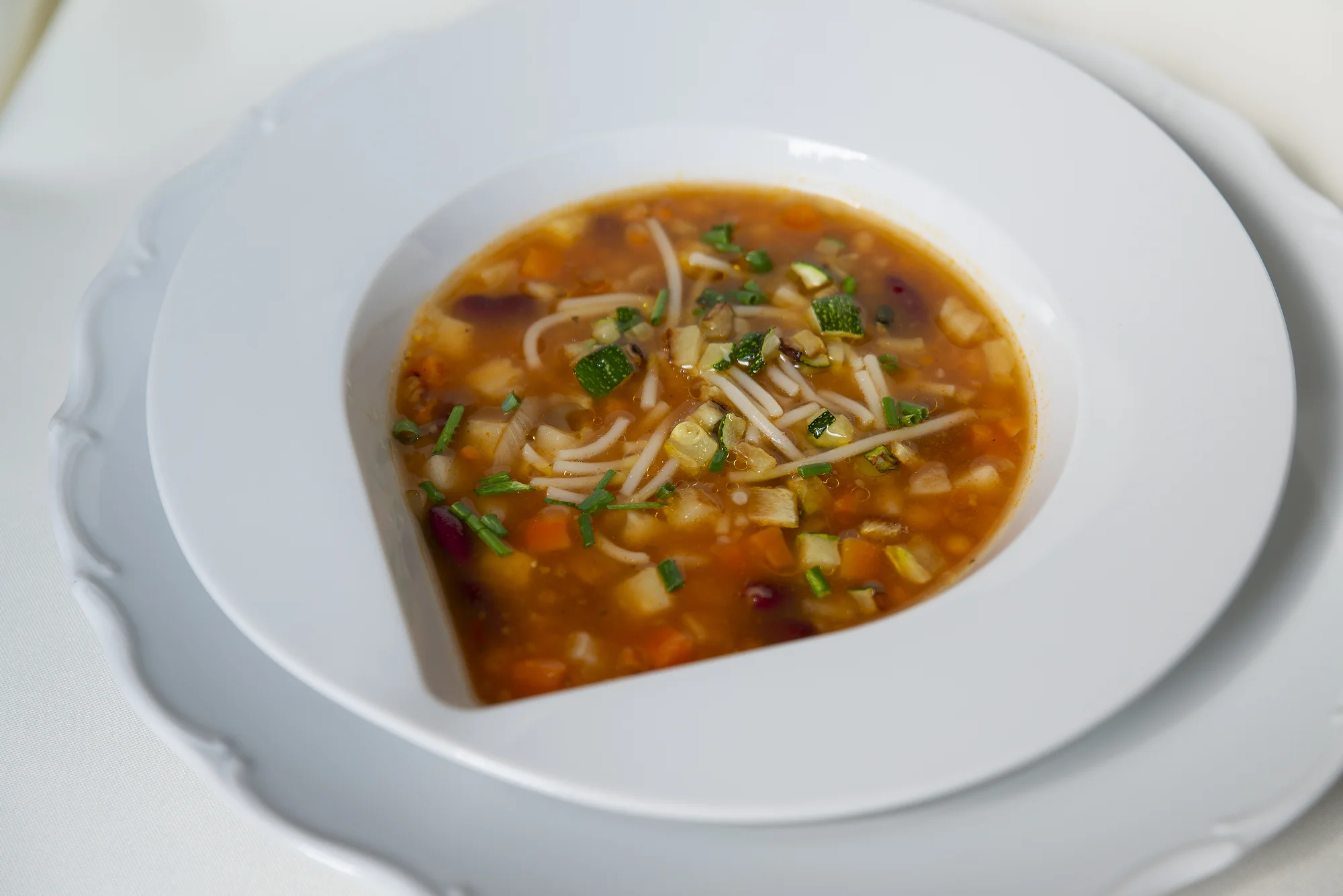 Romantika pro dva: čtyři chody, sekt a výzdoba - Obrázek 7