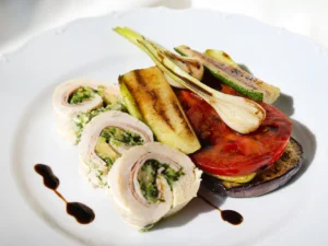 Romantika pro dva: čtyři chody, sekt a výzdoba