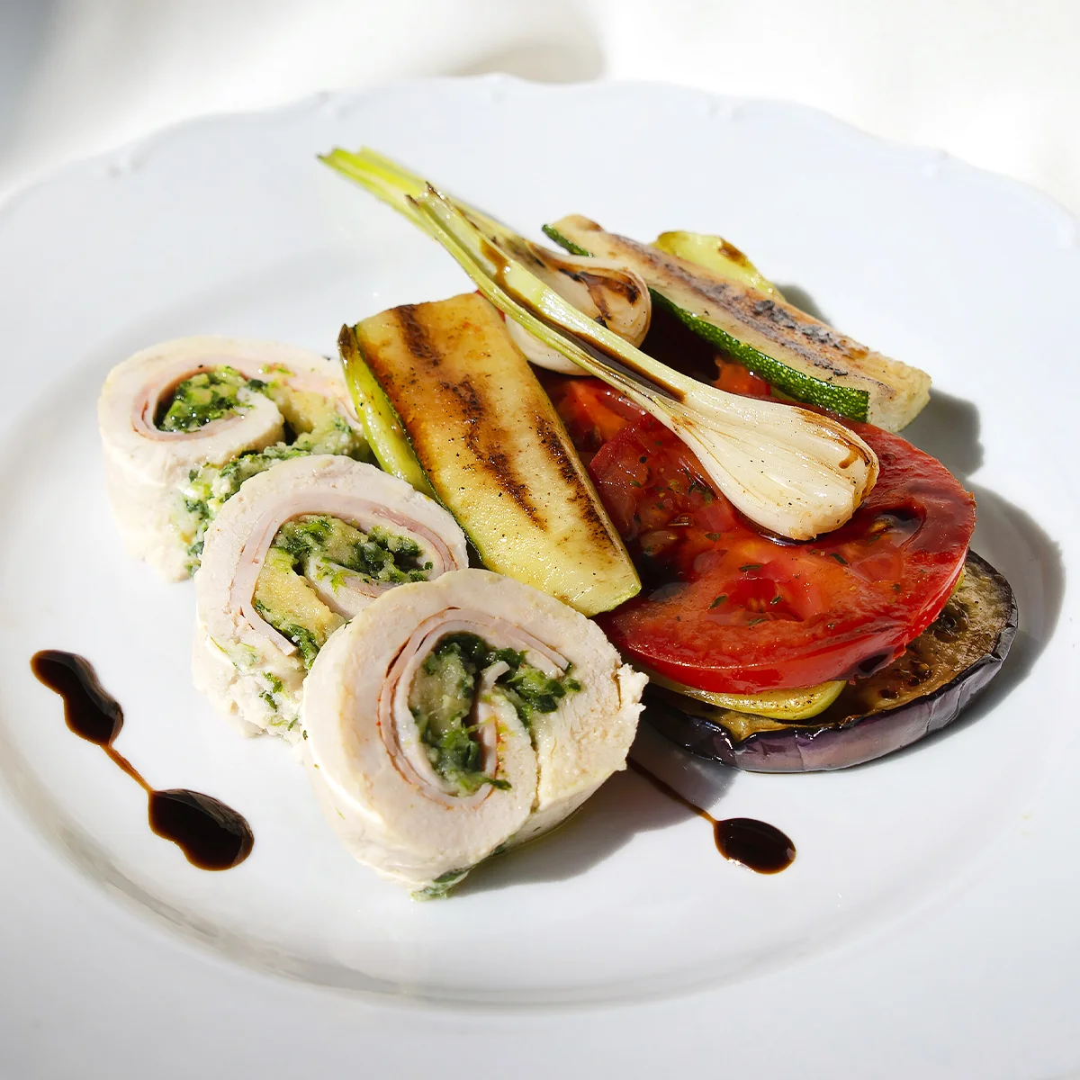 Romantika pro dva: čtyři chody, sekt a výzdoba - Obrázek 2