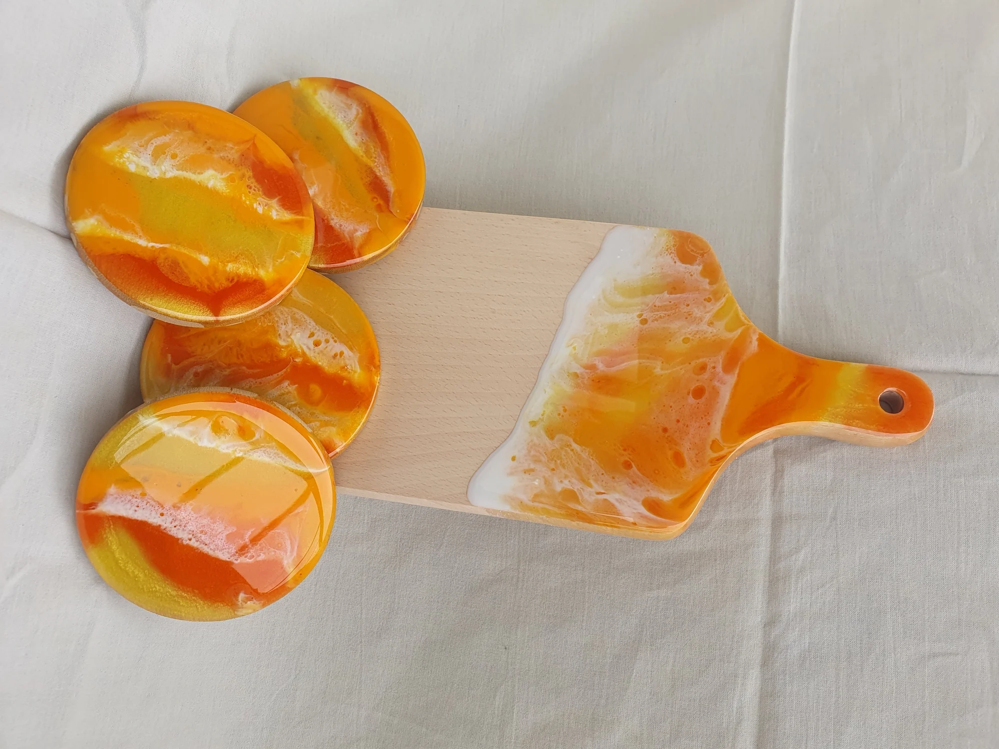 Kurz výroby z pryskyřice: prkénka, podtácky, obrazy - Obrázek 11