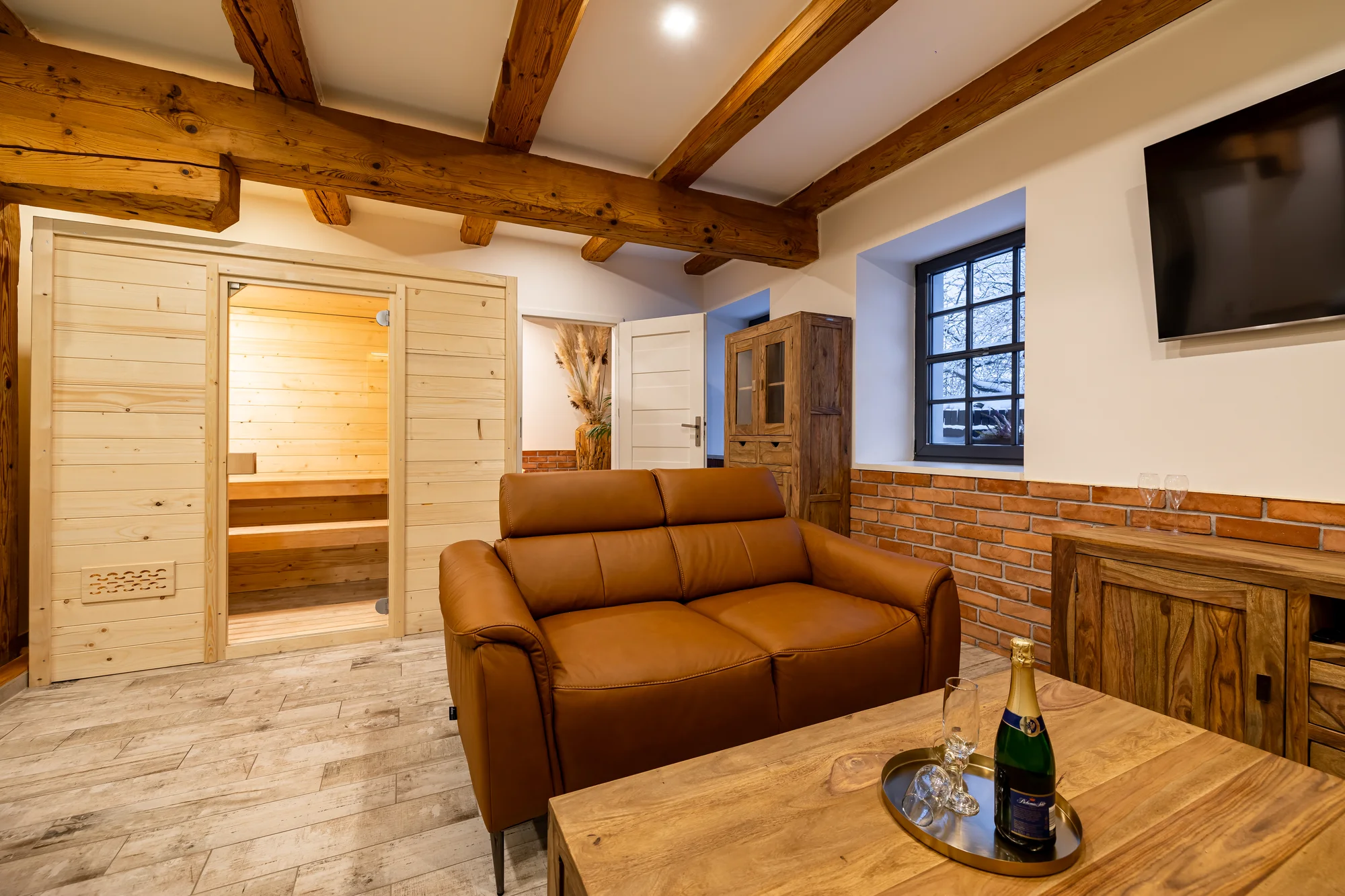 Apartmán s vlastní vířivkou a saunou u Křivoklátska - Obrázek 11