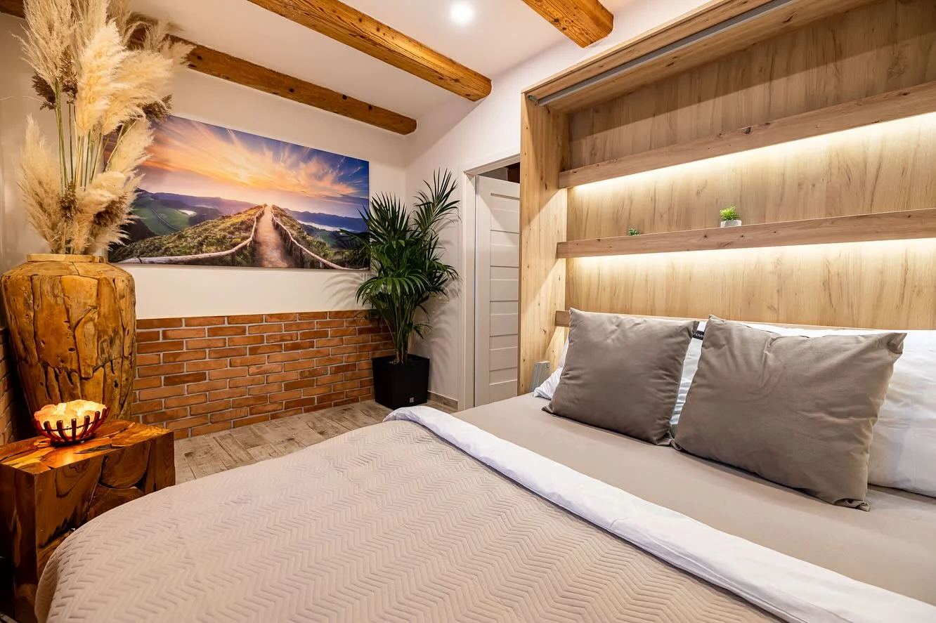 Apartmán s vlastní vířivkou a saunou u Křivoklátska - Obrázek 9