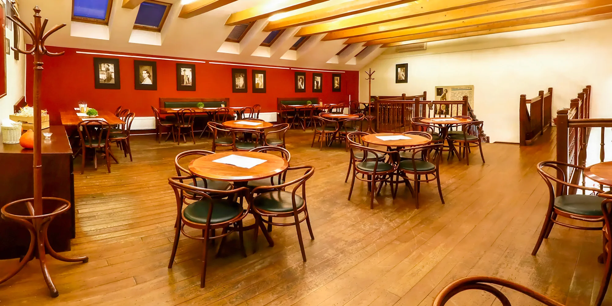 Francouzské čtyřchodové menu i víno pro 2 osoby - Obrázek 5