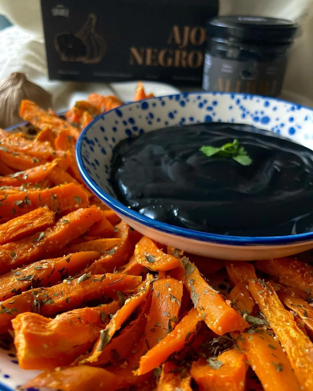 Pochoutky z černého česneku: omáčka i krém - Obrázek 10