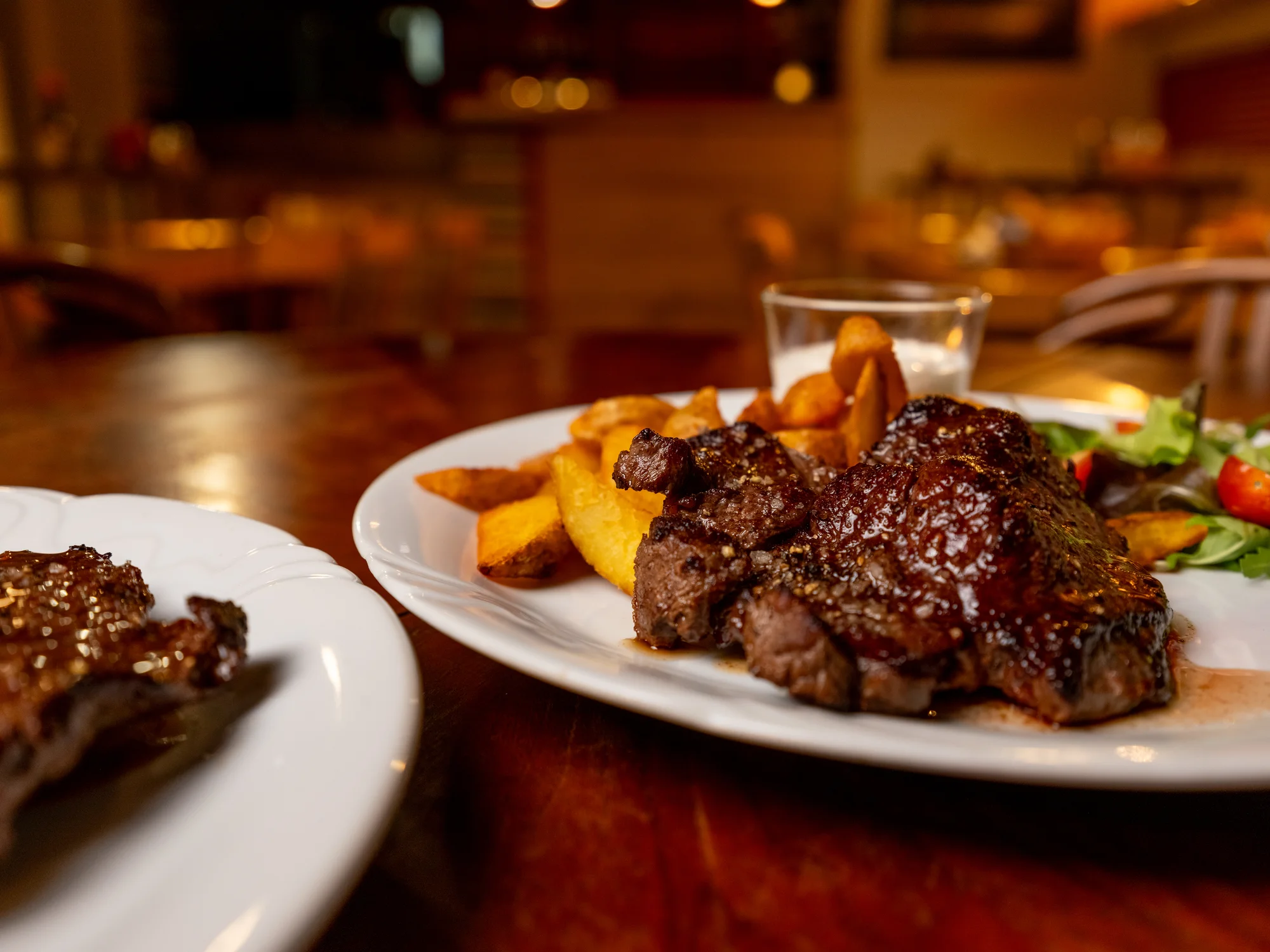 1 či 2 vyzrálé rumpsteaky s dipem a přílohou - Obrázek 6