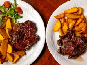 1 či 2 vyzrálé rumpsteaky s dipem a přílohou