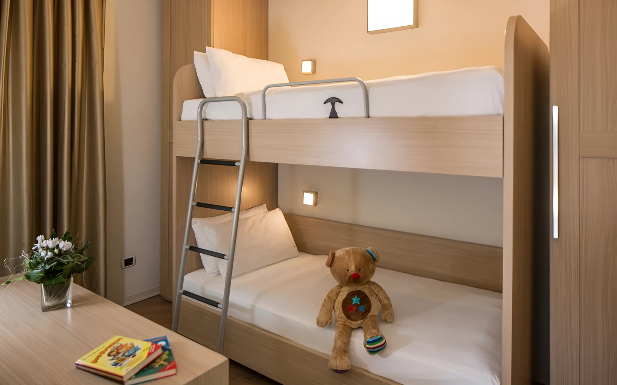 Hotel s výhledem na Lago di Garda: snídaně i bazén - Obrázek 7