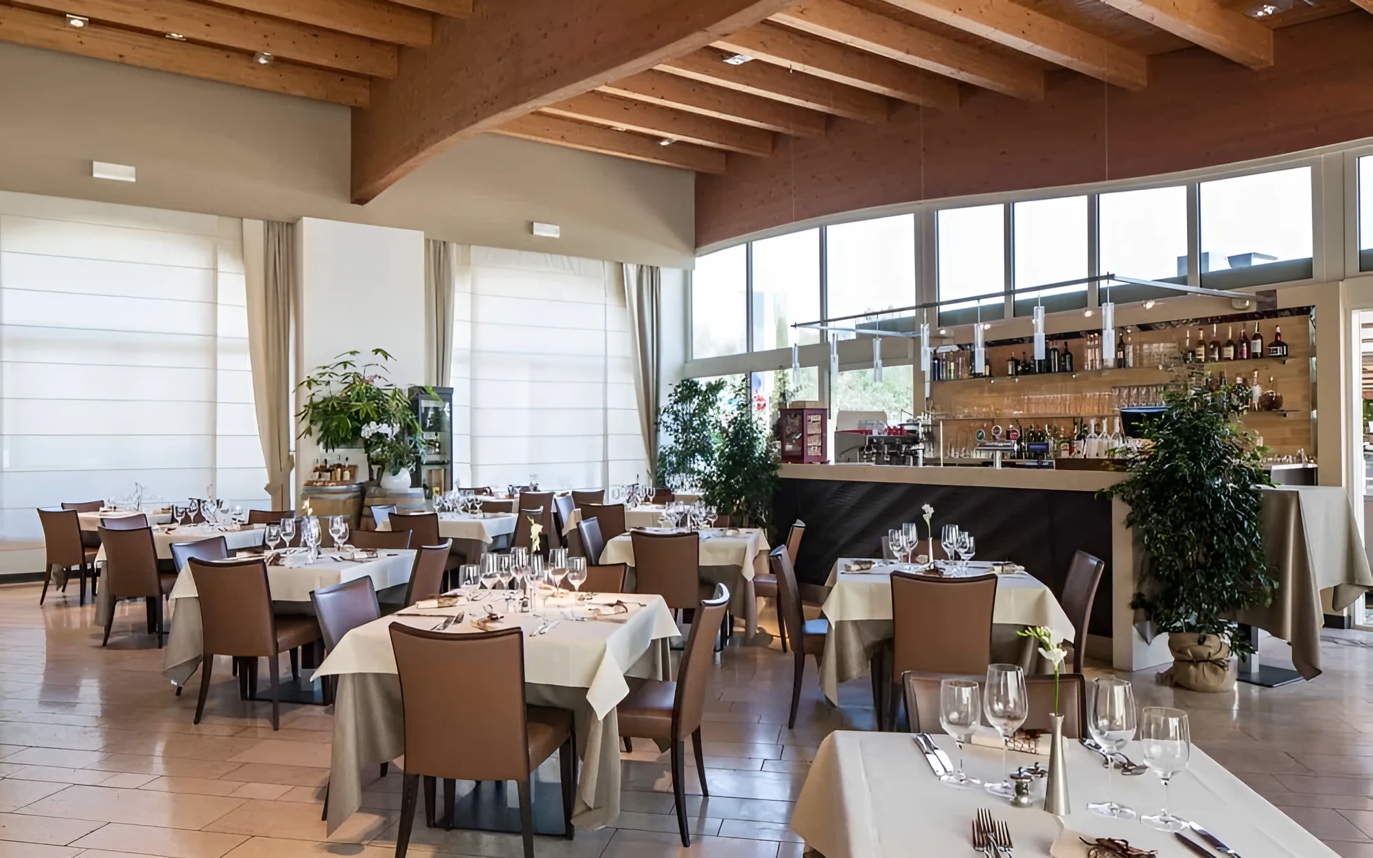 Hotel s výhledem na Lago di Garda: snídaně i bazén - Obrázek 11