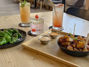 Tapas s drinky pro 2 osoby