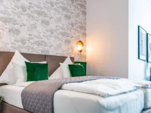 Romantika či jízda v Hradci: prosecco, Bílá věž a další