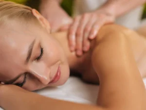 Klasická masáž i masáže čínské: moxování i tuina