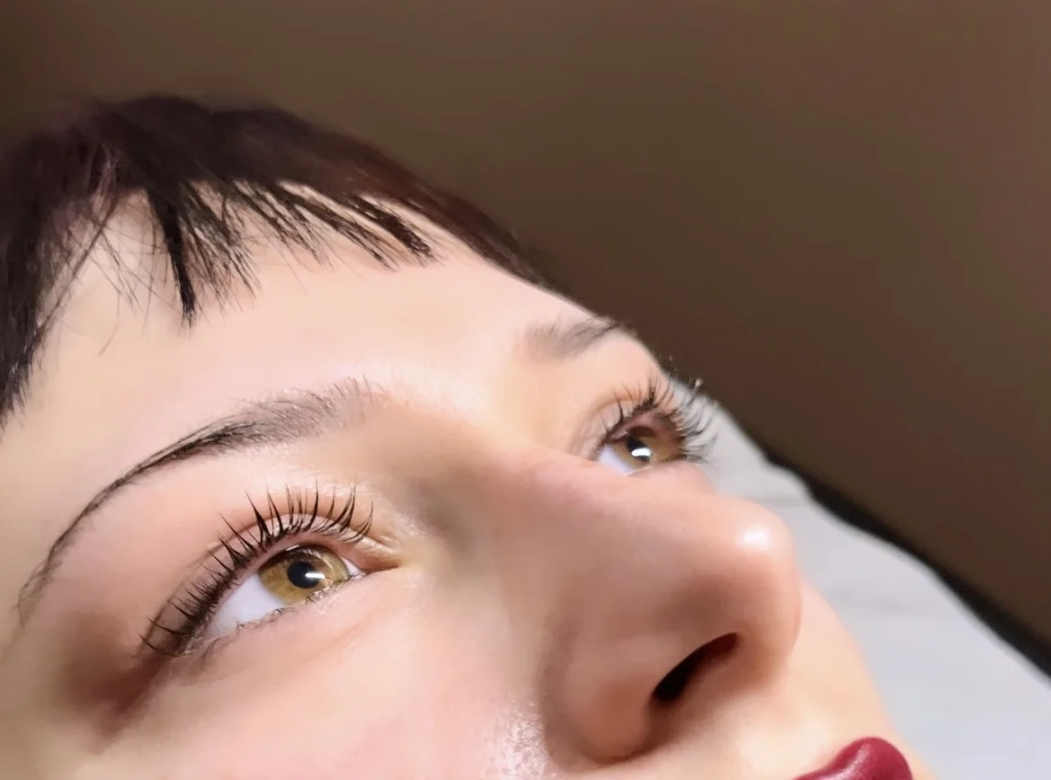 Krásná bez líčení: lashlifting i s úpravou obočí - Obrázek 8