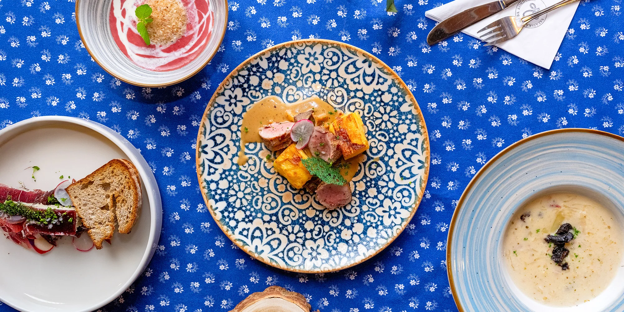 Čtyřchodové menu i s vinným párováním pro 2 osoby