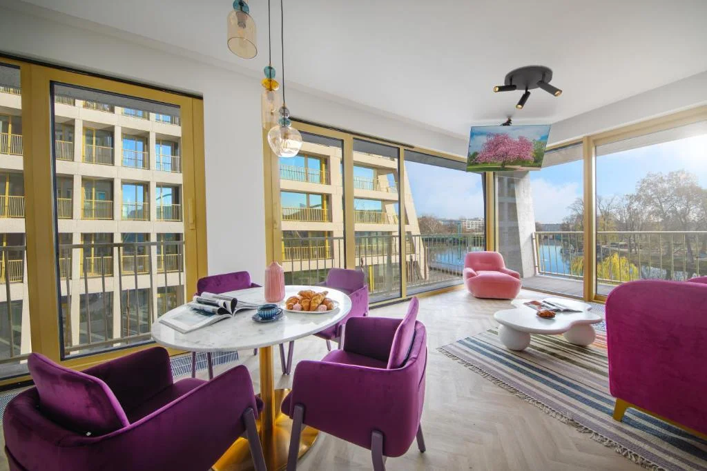 Moderní apartmány ve Vratislavi: snídaně, neomezeně fitness - Obrázek 11