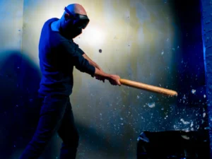 Smash Room: bezpečné rozbíjení předmětů až pro 5 osob