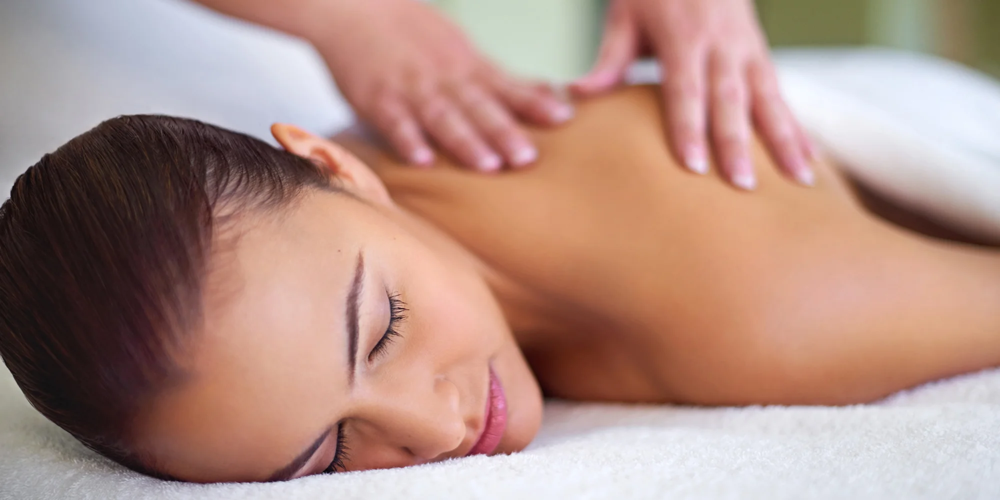 Relaxační masáž a Dornova metoda až na 90 minut