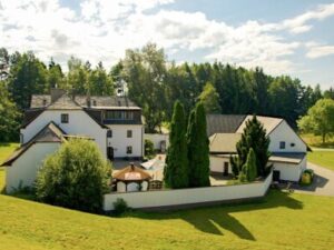 Žďár nad Sázavou v Hotelu a hostinci Tálský mlýn *** se snídaní či polopenzí + skandinávská horká káď a vyžití