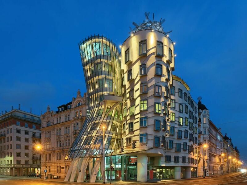 Romantický pobyt v Tančícím domě + piknik na Vltavě - Obrázek 8