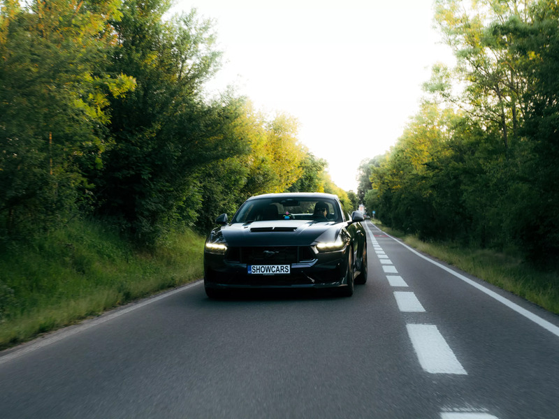 Jízda ve Ford Mustang Dark Horse 5.0 V8 - Obrázek 5