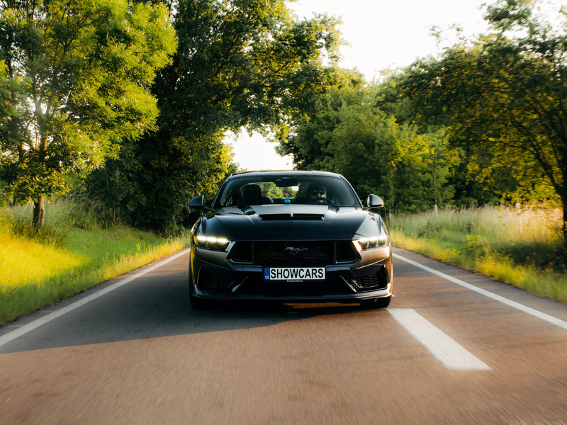 Jízda ve Ford Mustang Dark Horse 5.0 V8 - Obrázek 2