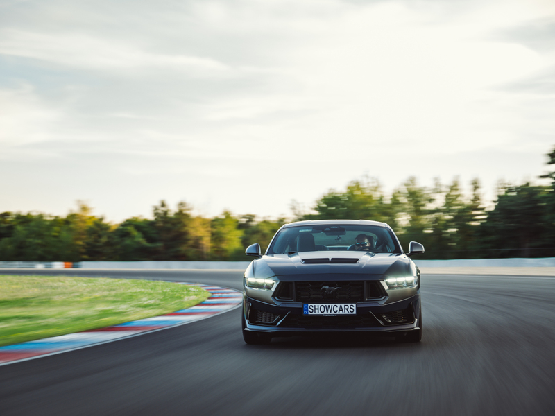 Jízda ve Ford Mustang Dark Horse 5.0 V8 na závodním okruhu, Most - Obrázek 7