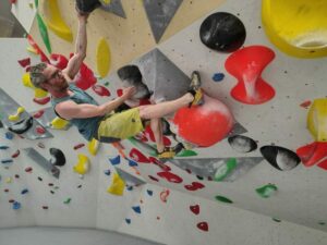 Kurz boulderingu na umělé stěně