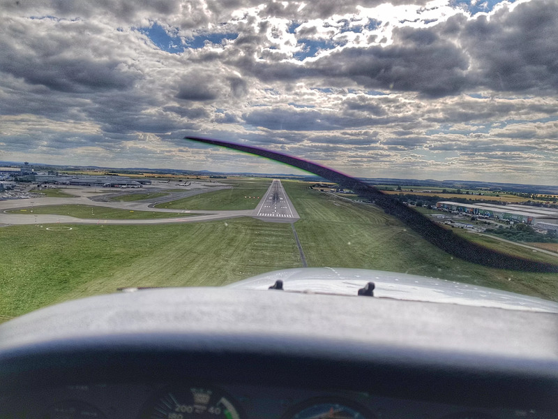 Pilotem letadla na zkoušku: Přistání na letišti Václava Havla - Obrázek 2