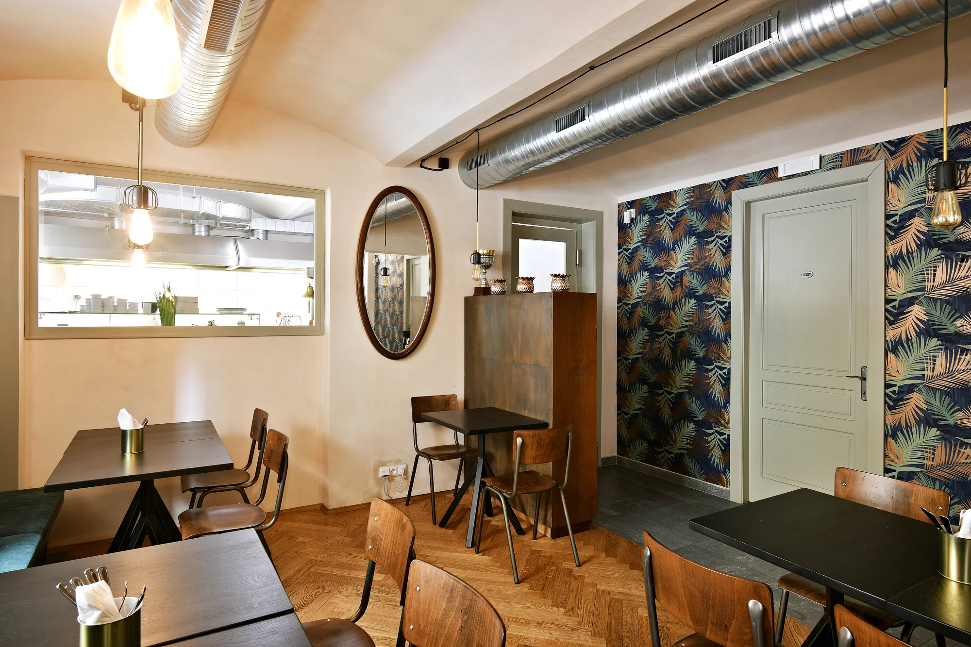 Jídlo pro 2 v tapas restauraci: tatarák i pinsa - Obrázek 4