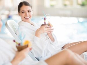 Pobyt v Karlových Varech s až 4 procedurami: Spa Hotel Schlosspark **** s polopenzí, bazénem, saunou a fitness