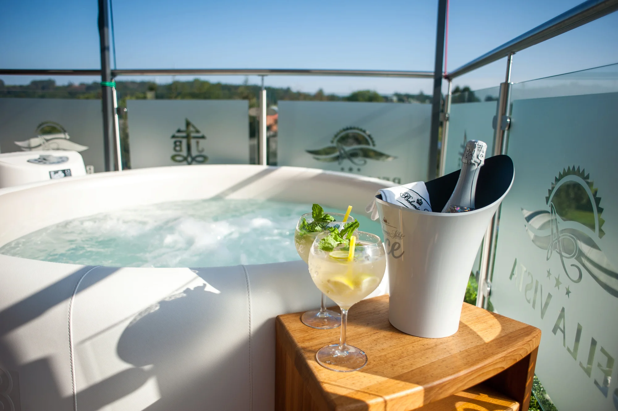 Privátní wellness na střeše hotelu pro 2 osoby - Obrázek 6