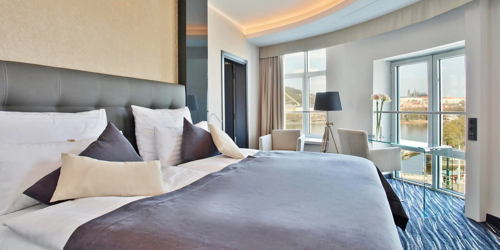 Výjimečný pobyt v Tančícím domě a krásný výhled - Obrázek 4