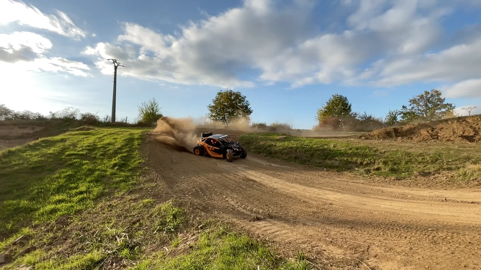 Dakarská buggy na terénní trati: spolujízda i řízení - Obrázek 7