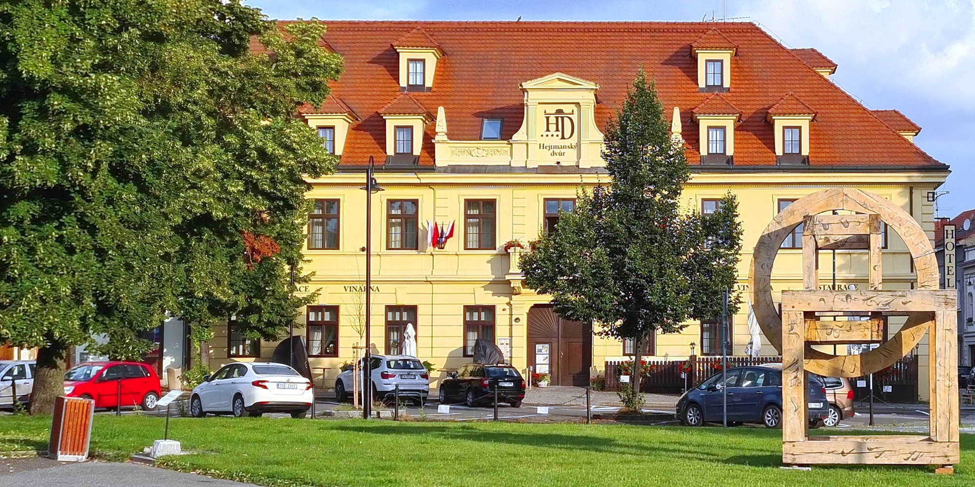 Koupel, wellness i čtyřchodová večeře pro 2 osoby - Obrázek 7