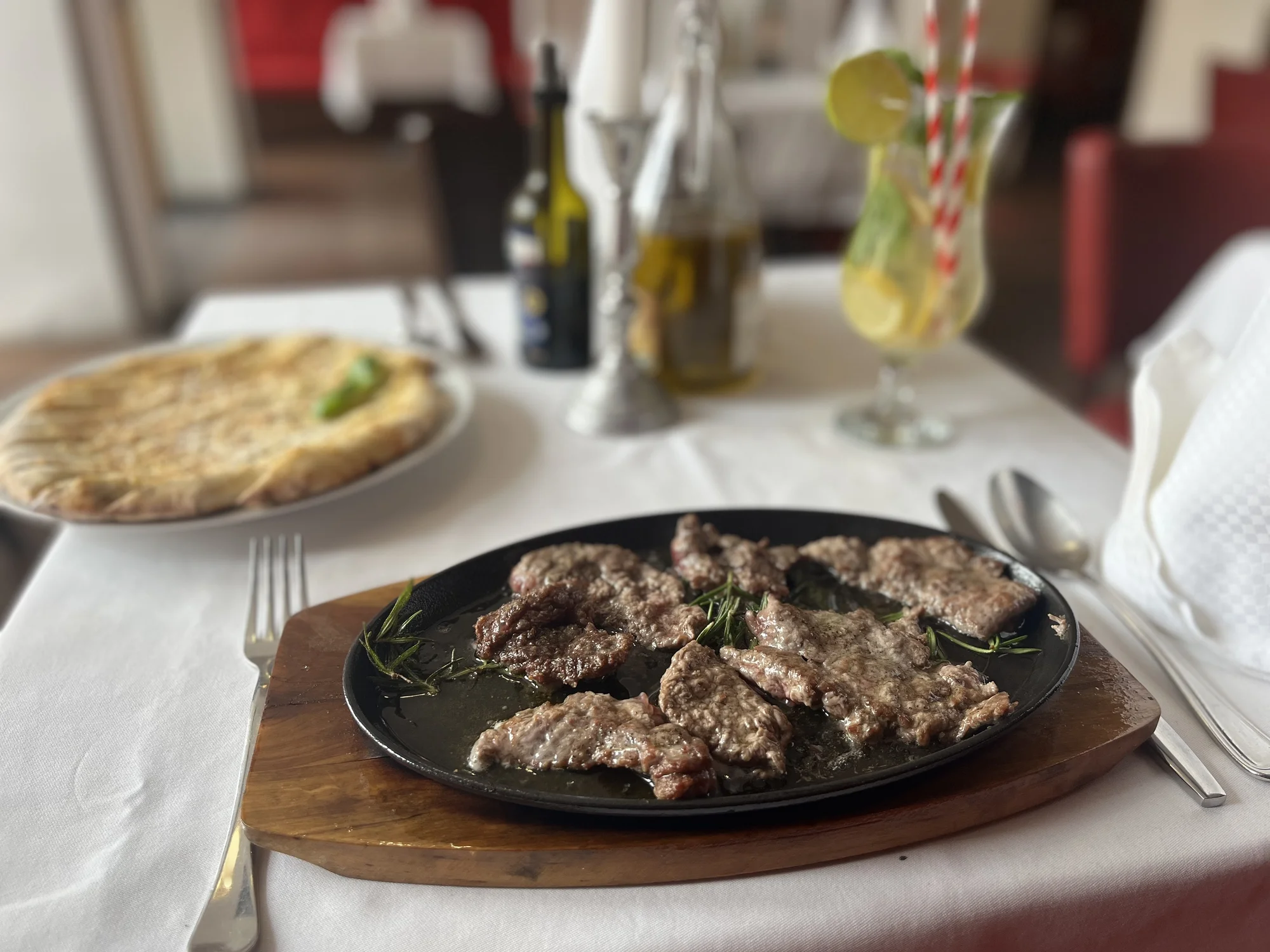 4chodové menu pro dva: ryba či steak a láhev vína - Obrázek 8