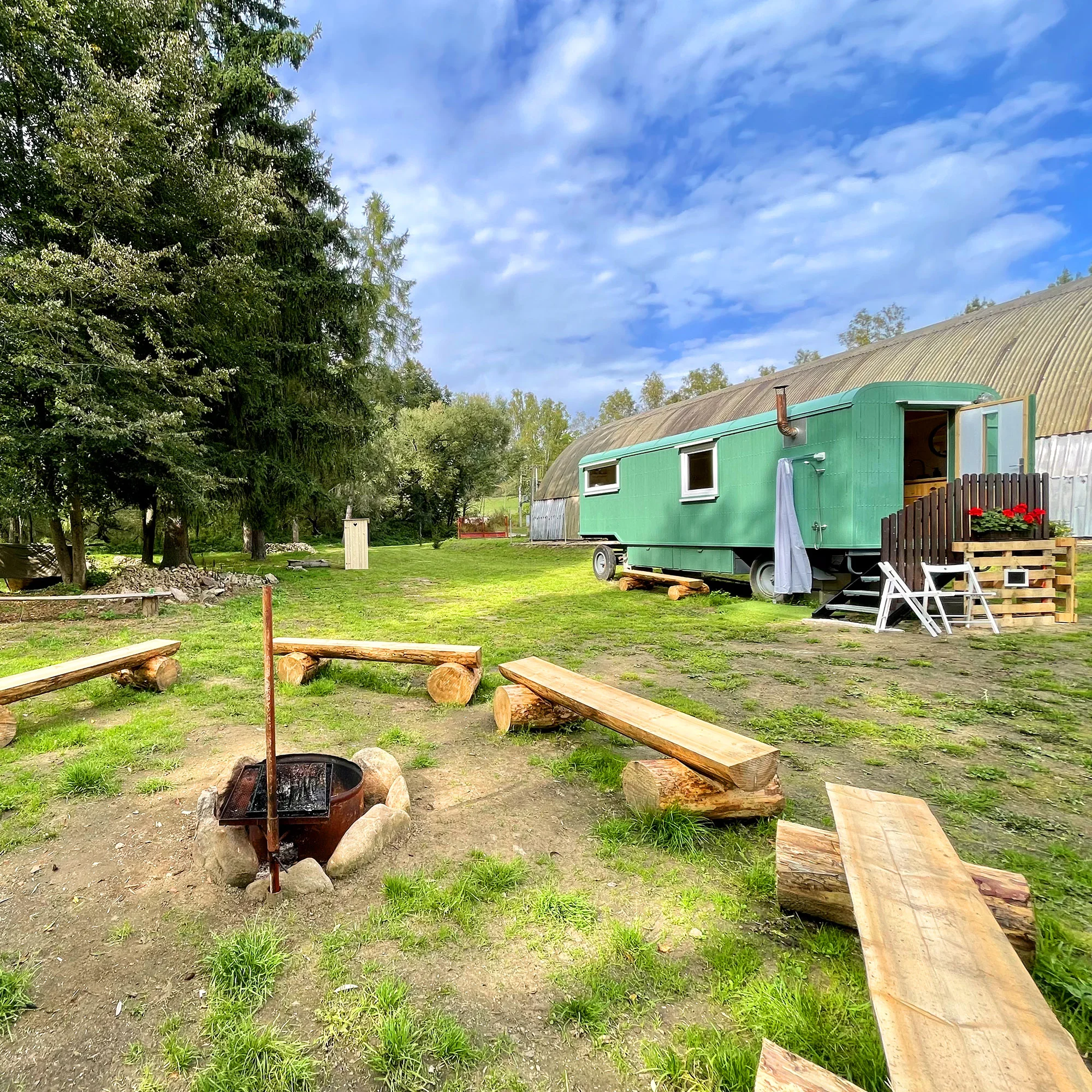 Ubytování v maringotce v jižních Čechách až pro 4 os. - Obrázek 2