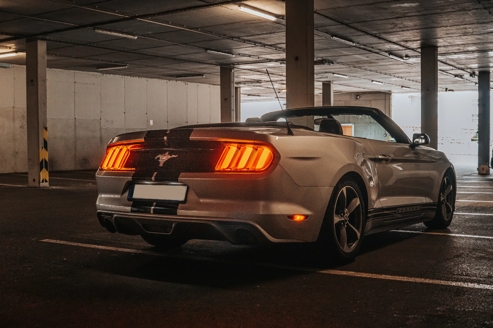 Zážitková jízda i pronájem Mustang Cabriolet - Obrázek 6